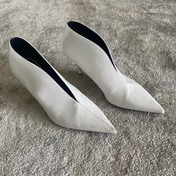 Zara white pointed toe booties - Picture 5 of 5
